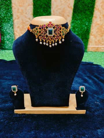CHOKER NECKLACE