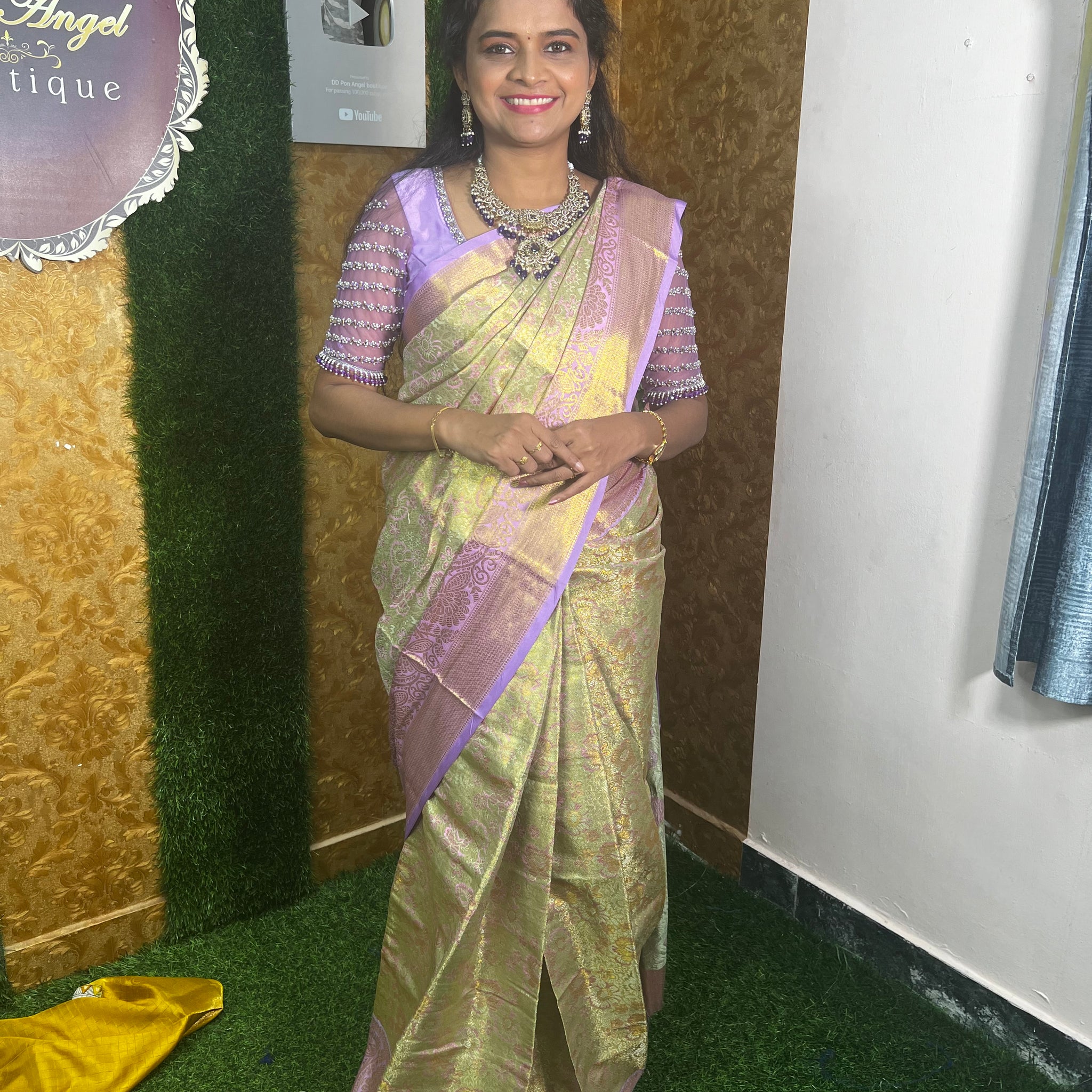 KANCHIVARAM TISSUE