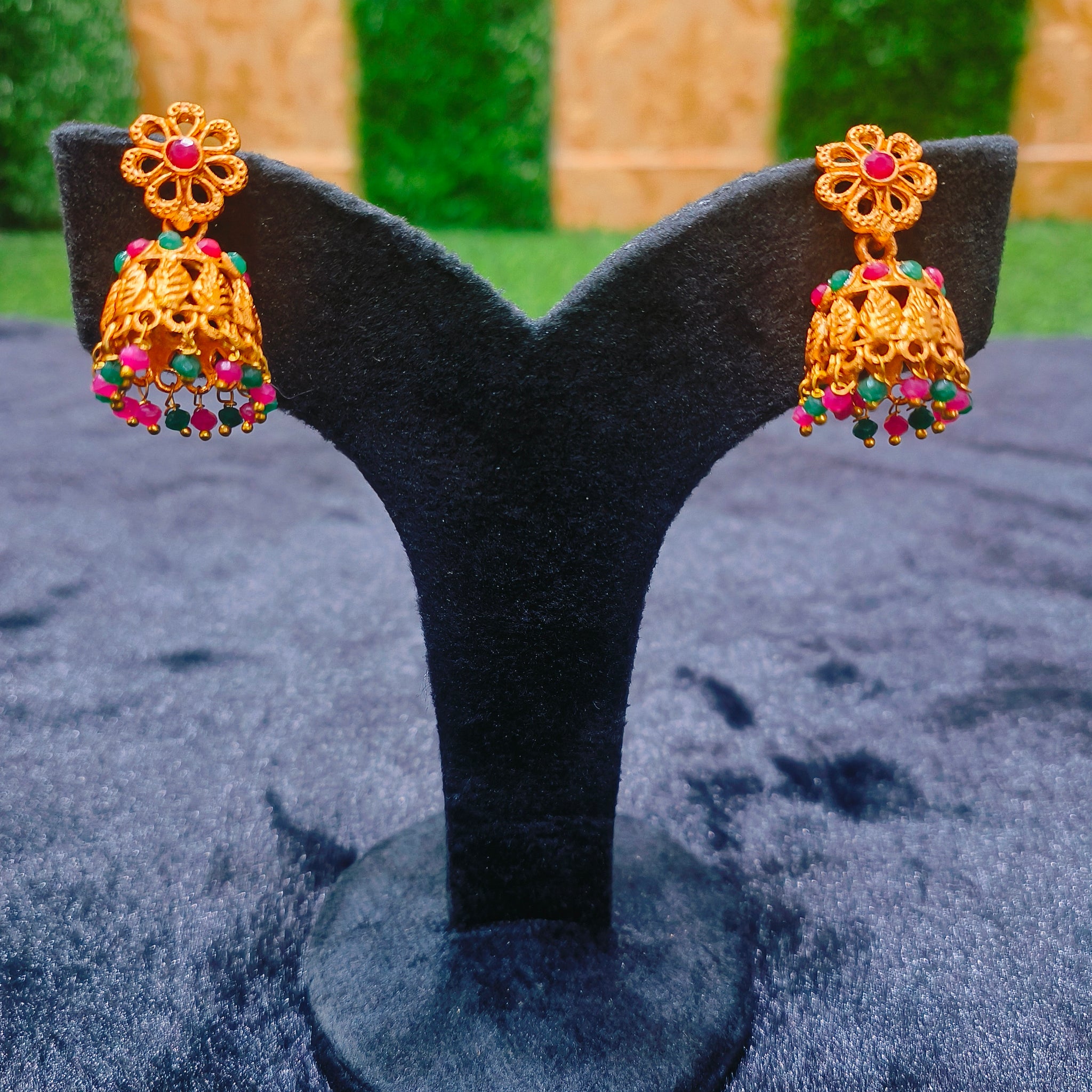 EARRING